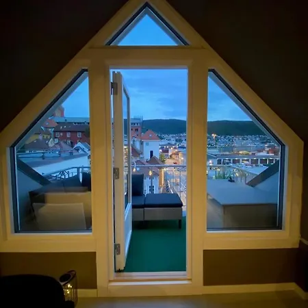 Apartment Penthouse With Private Balcony In The City Centre Of *