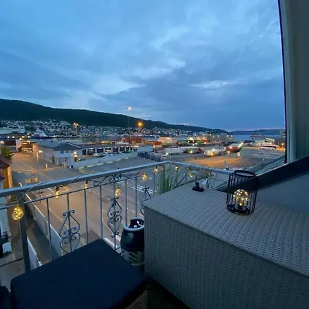 Apartment Penthouse With Private Balcony In The City Centre Of Bergen