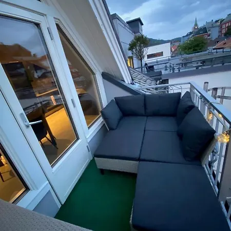 Penthouse With Private Balcony In The City Centre Of Apartment Bergen