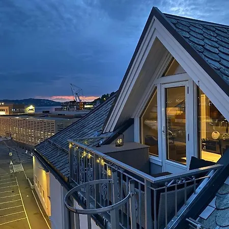 Penthouse With Private Balcony In The City Centre Of * Bergen